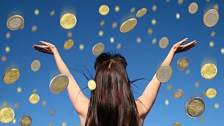 NOVČANA KIŠA PADA: Ovim znacima period do kraja godine donosi neverovatne prilike!